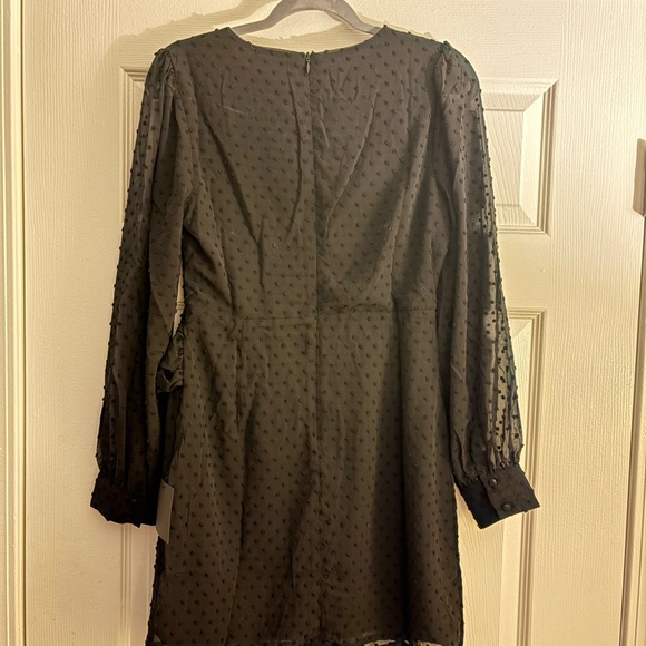 LULU Black Dress - Picture 7 of 8